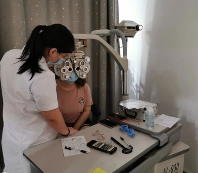 博羅眼鏡店迎復(fù)學(xué)“小陽(yáng)春”，學(xué)生消費(fèi)成市場(chǎng)復(fù)蘇亮點(diǎn)